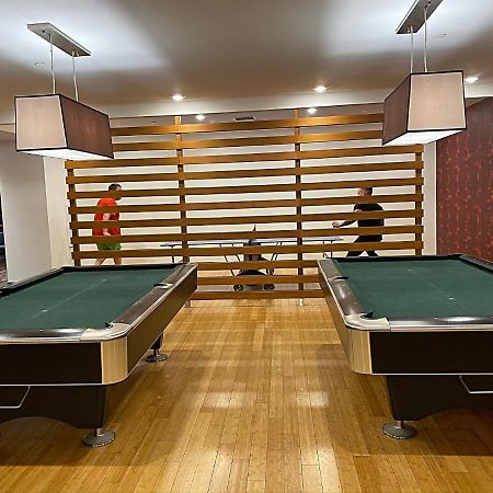 Luxurious Condo In The Center Of Downtown 多伦多 外观 照片